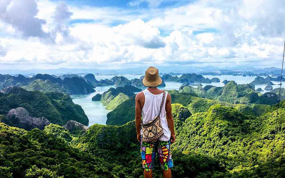 Dive into Halong Bay wonders on an overnight cruise 